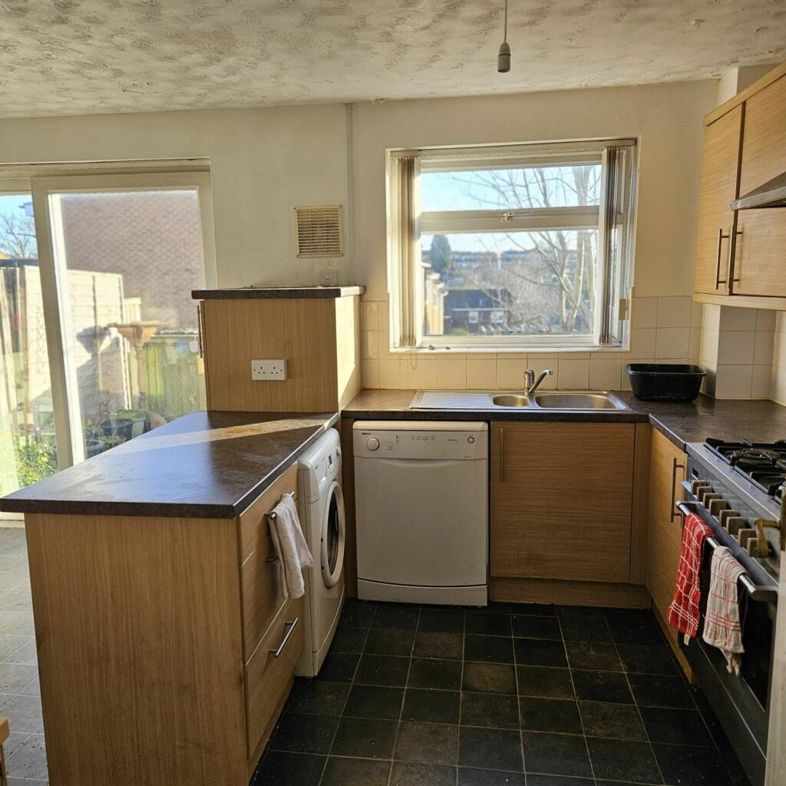 Property image 3 of 15