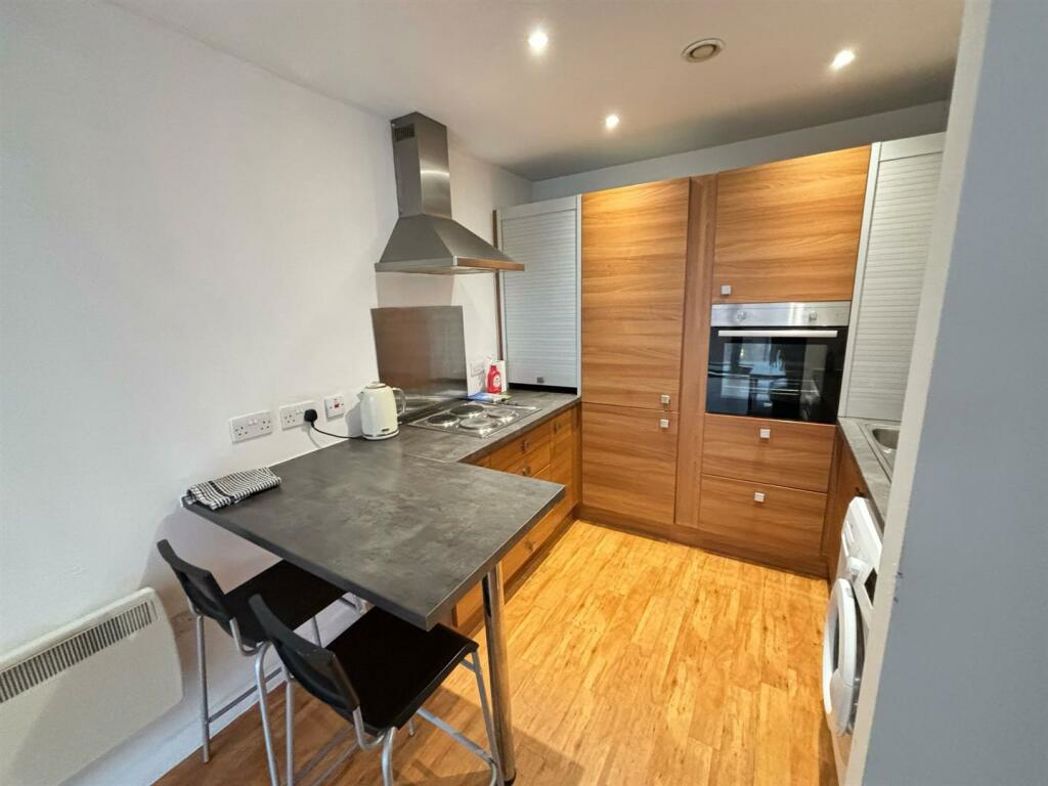 Property image 5 of 8