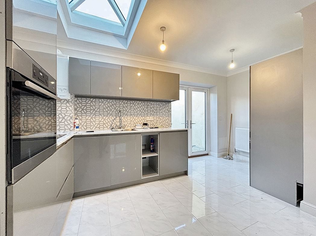 Property image 3 of 22