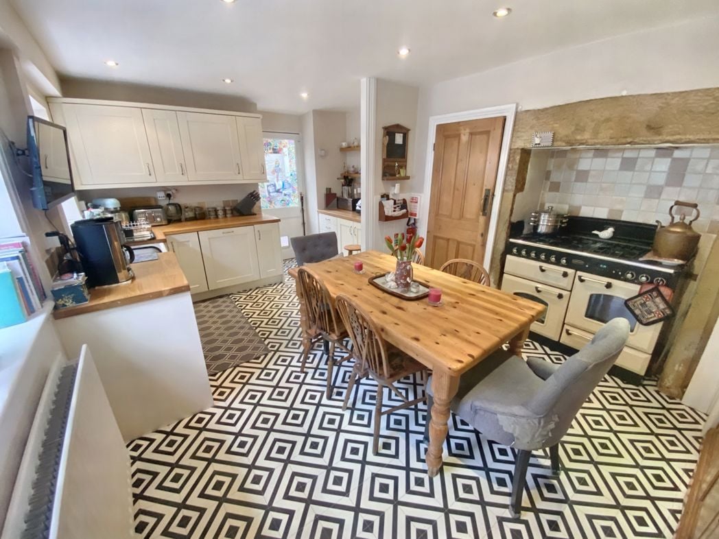 Property image 3 of 23