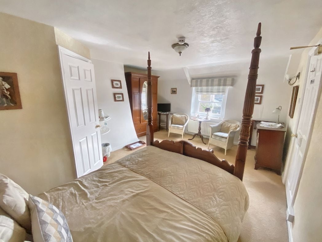 Property image 18 of 23