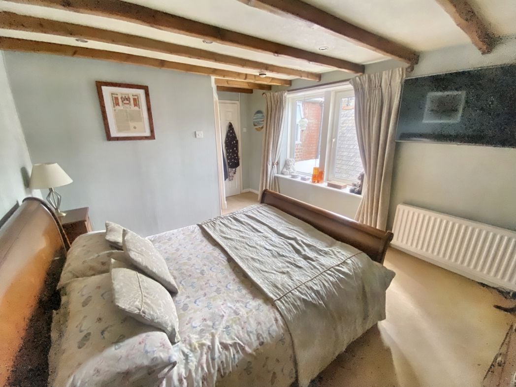 Property image 12 of 23