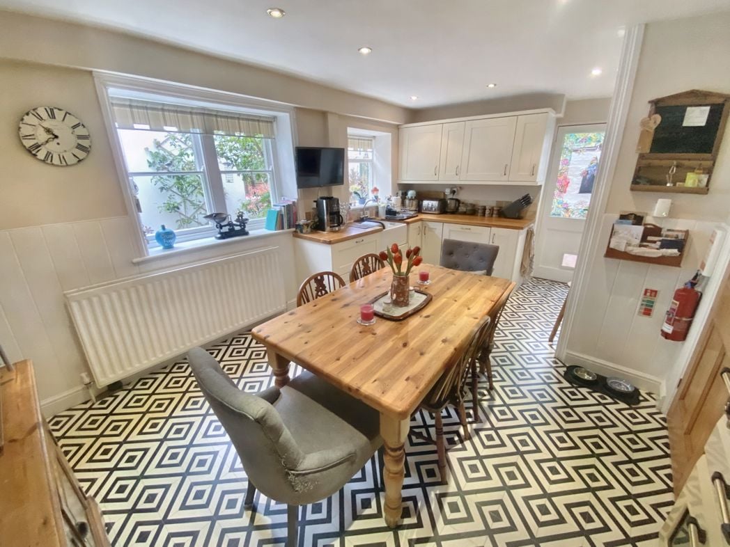 Property image 4 of 23