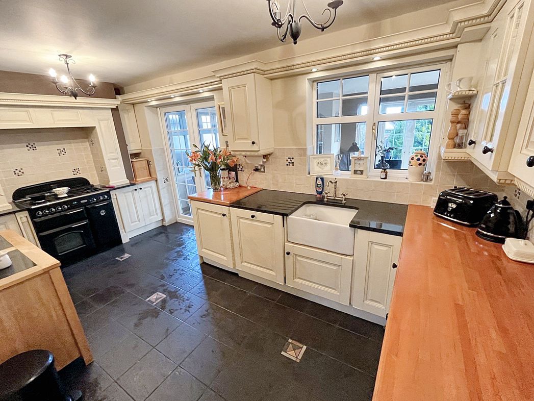 Property image 3 of 17