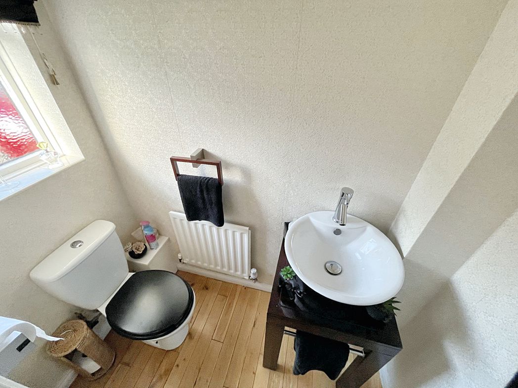 Property image 5 of 17