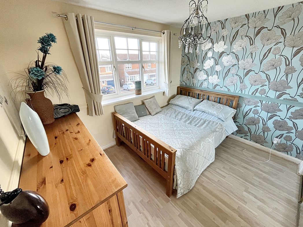 Property image 8 of 17