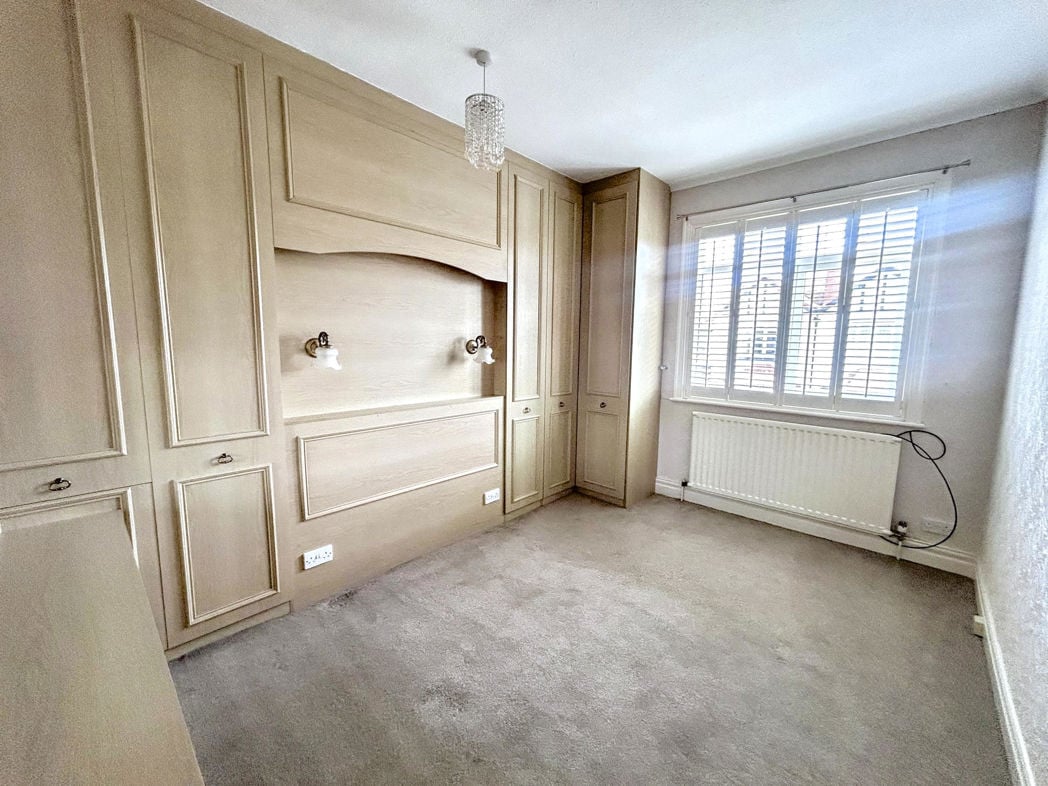 Property image 8 of 16