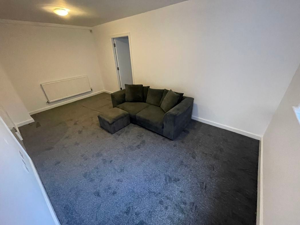 Property image 4 of 8