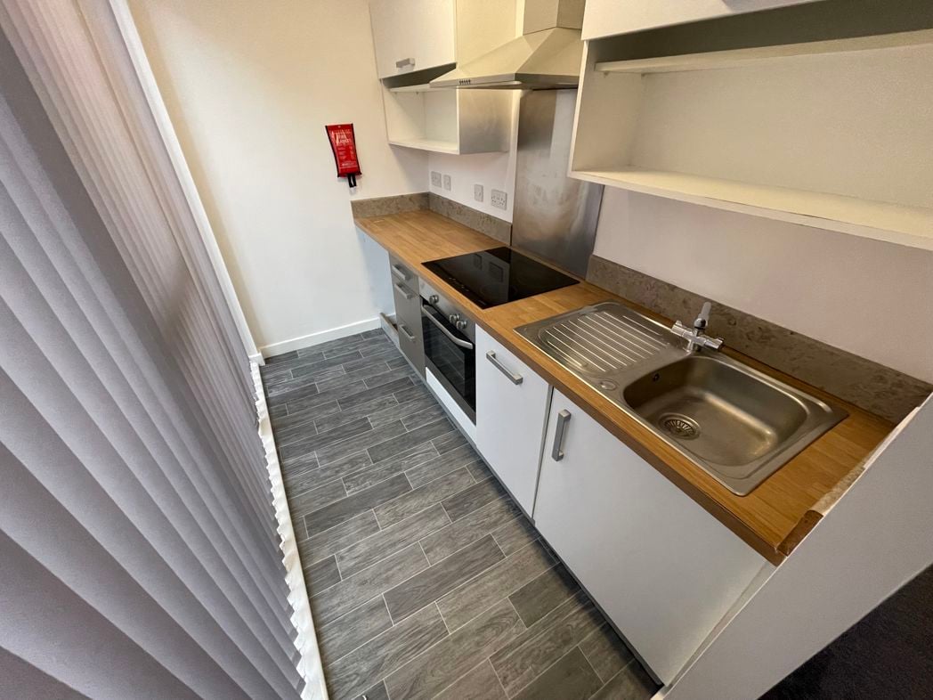 Property image 2 of 8