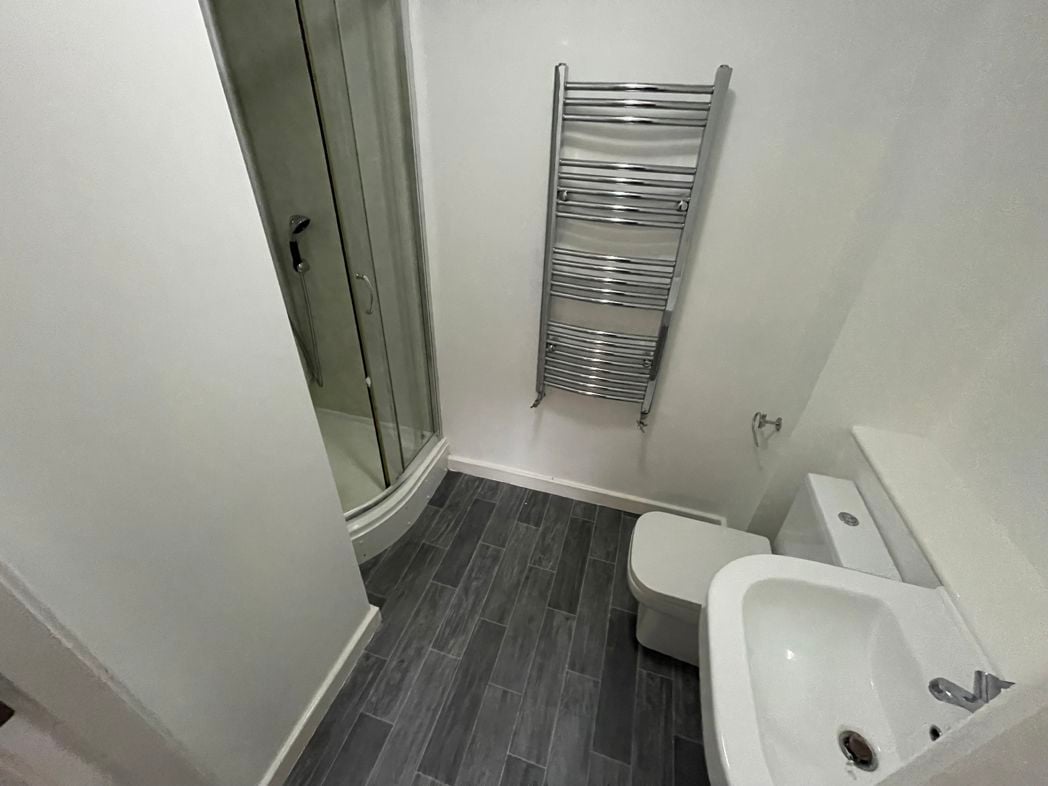 Property image 3 of 8