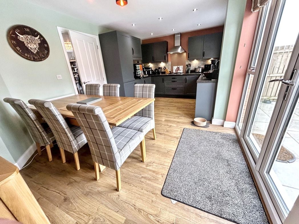 Property image 5 of 19