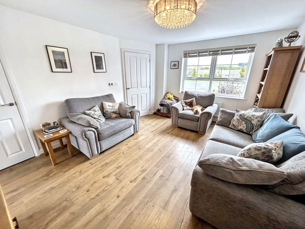 Property image 2 of 19