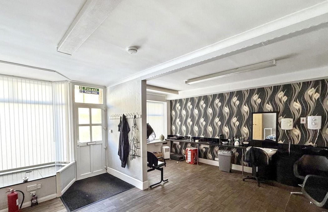 Property image 2 of 18