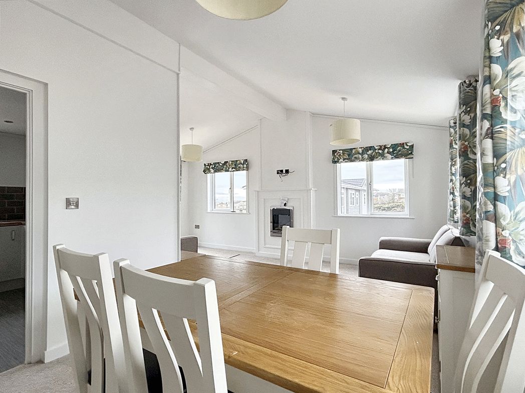 Property image 3 of 15
