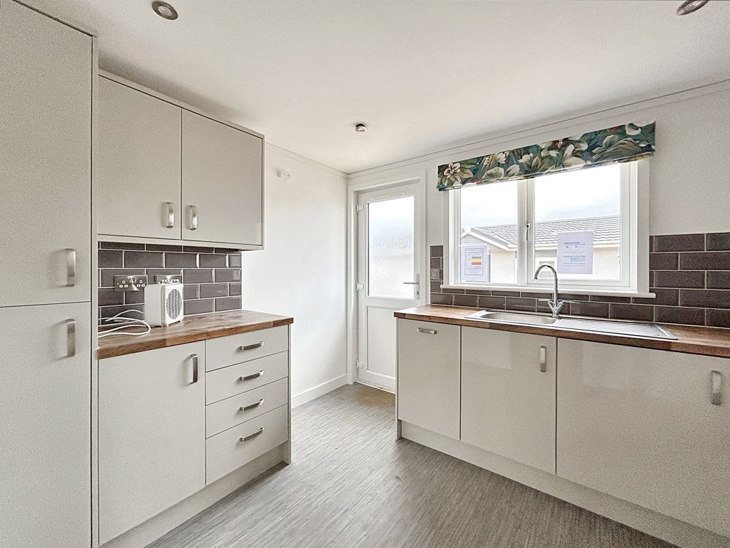 Property image 7 of 15