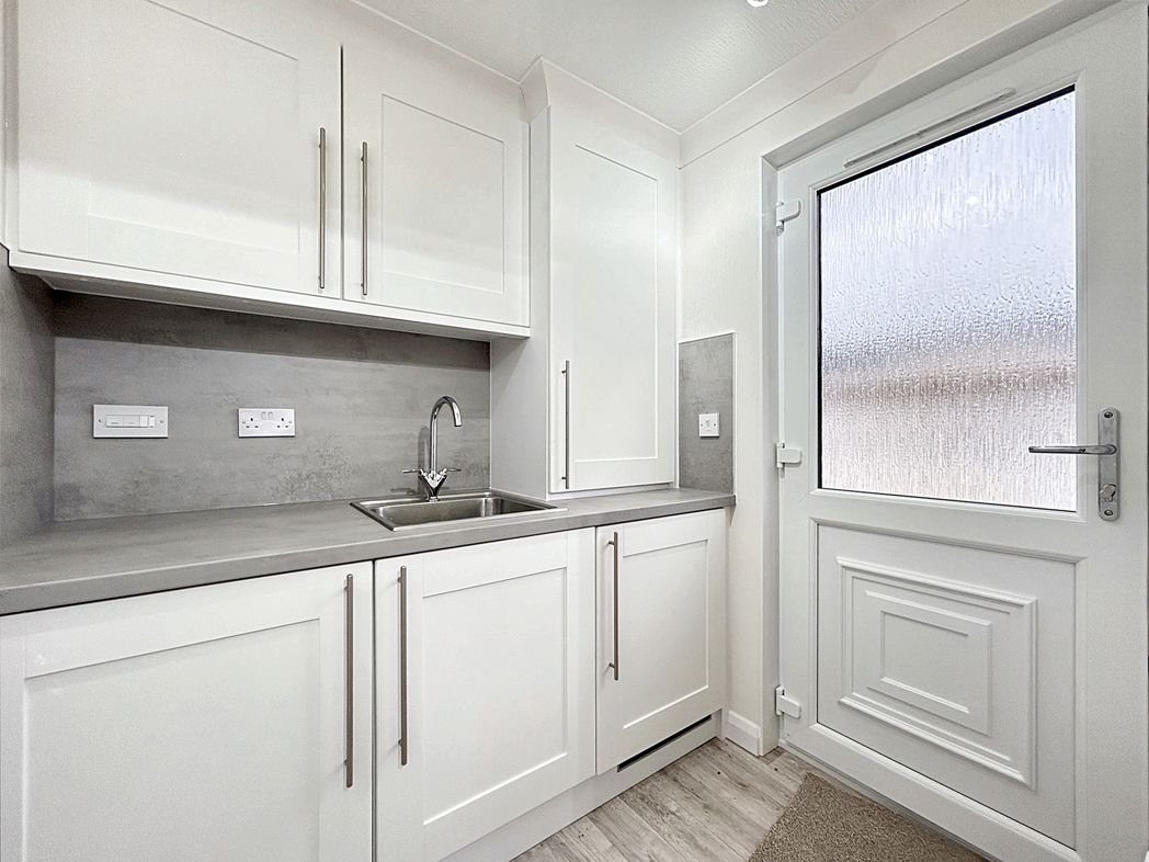 Property image 9 of 16