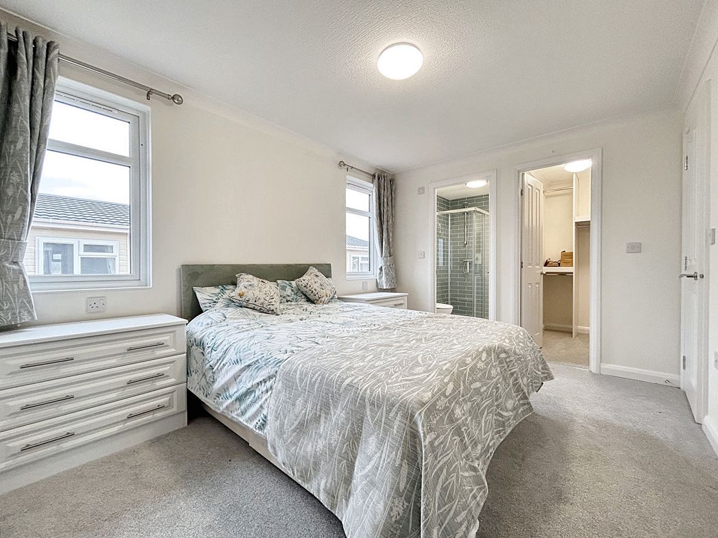 Property image 10 of 16
