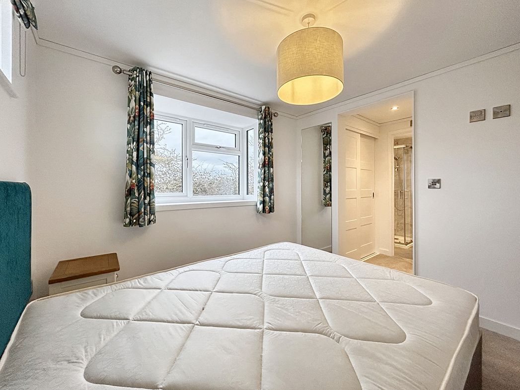 Property image 10 of 15