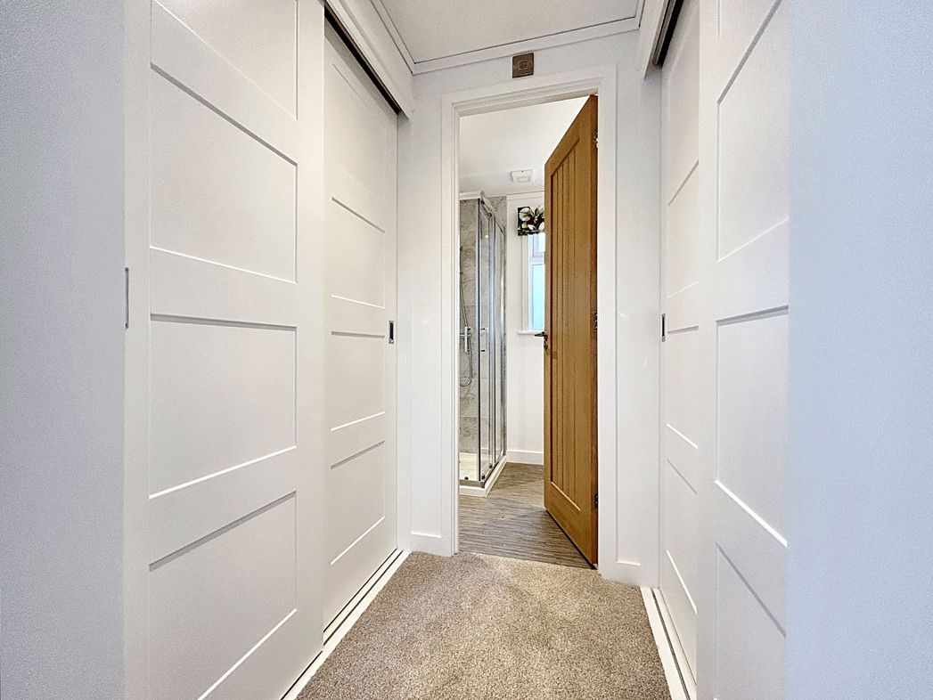 Property image 11 of 15