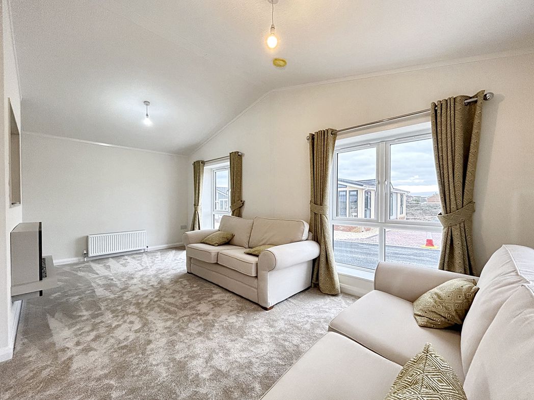 Property image 3 of 16