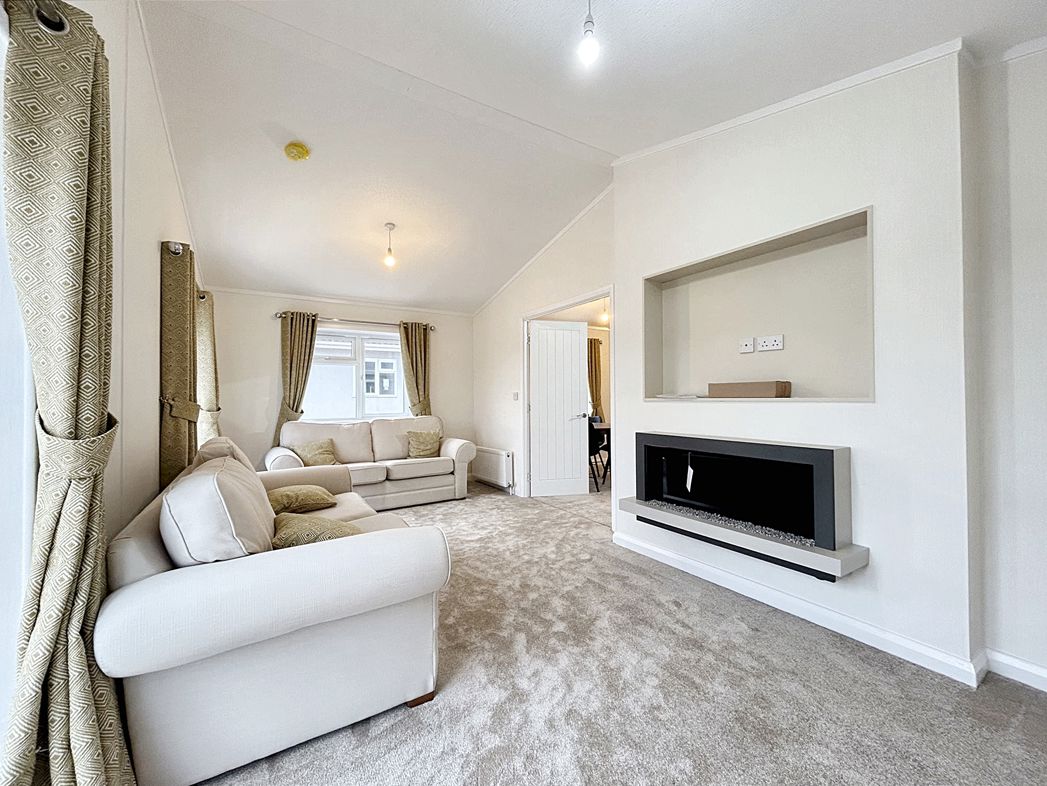 Property image 4 of 16