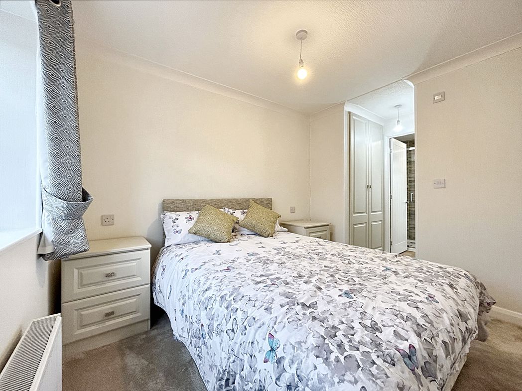 Property image 9 of 16