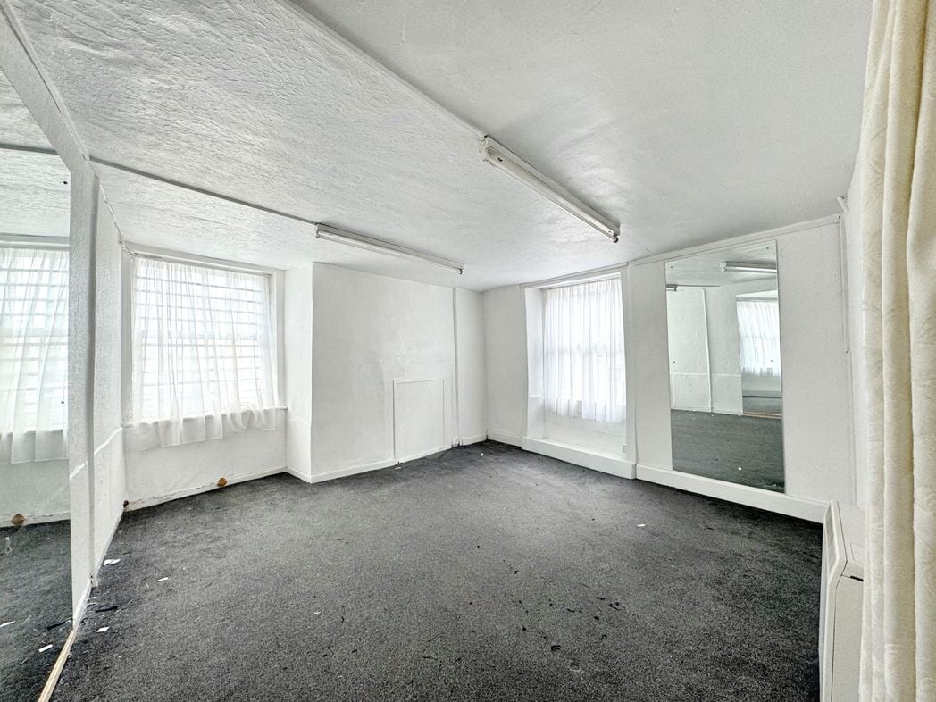 Property image 5 of 24