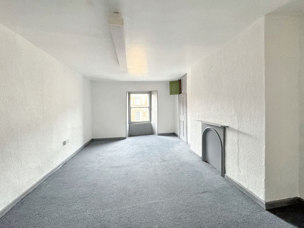 Property image 6 of 24