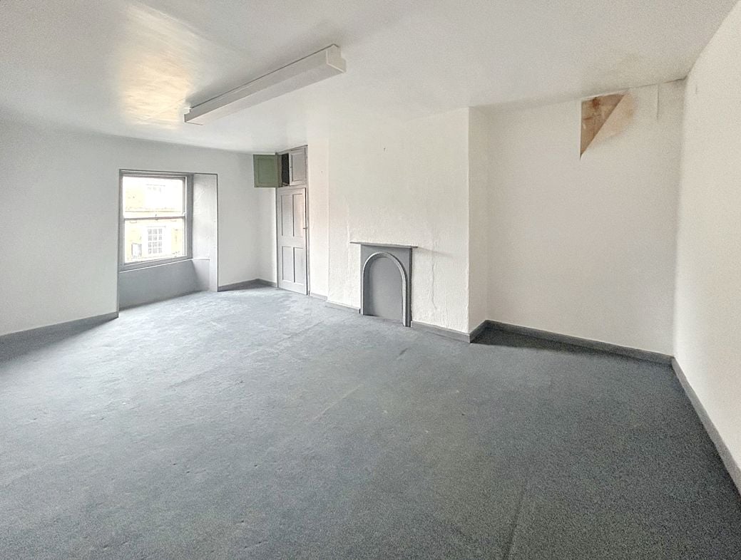 Property image 14 of 24