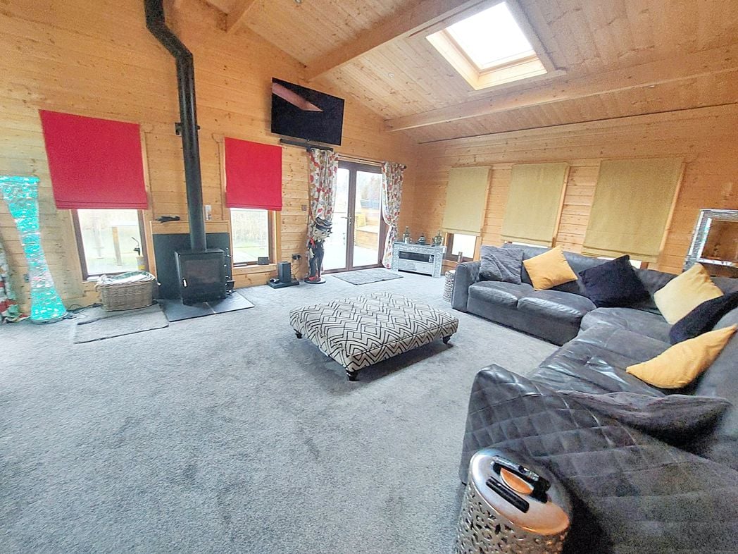 Property image 1 of 11
