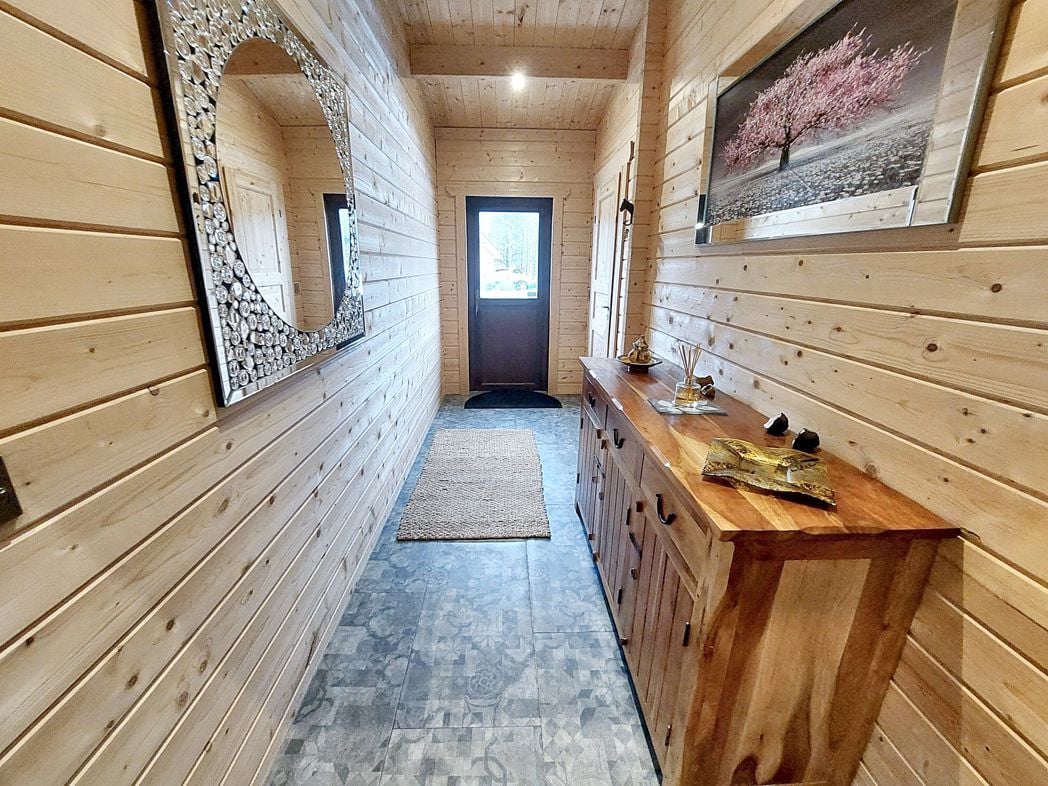 Property image 5 of 11