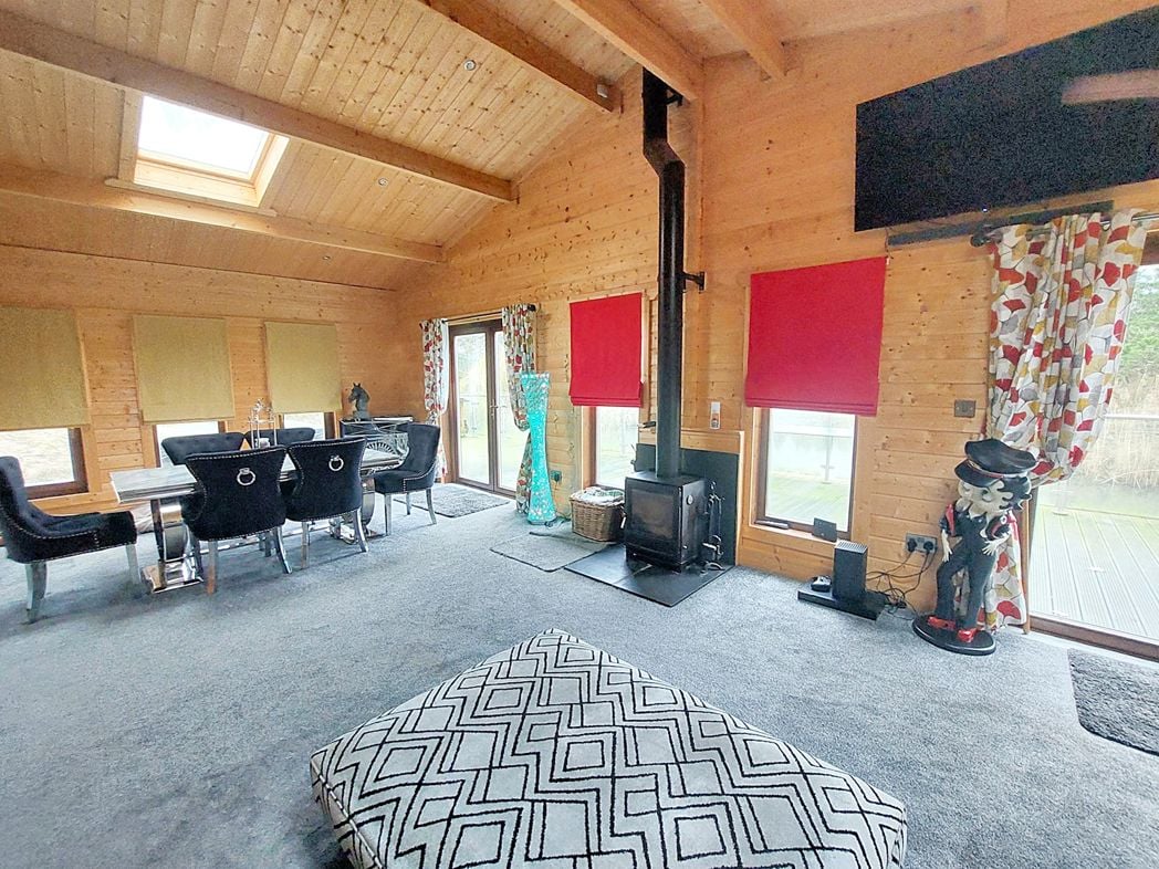 Property image 3 of 11