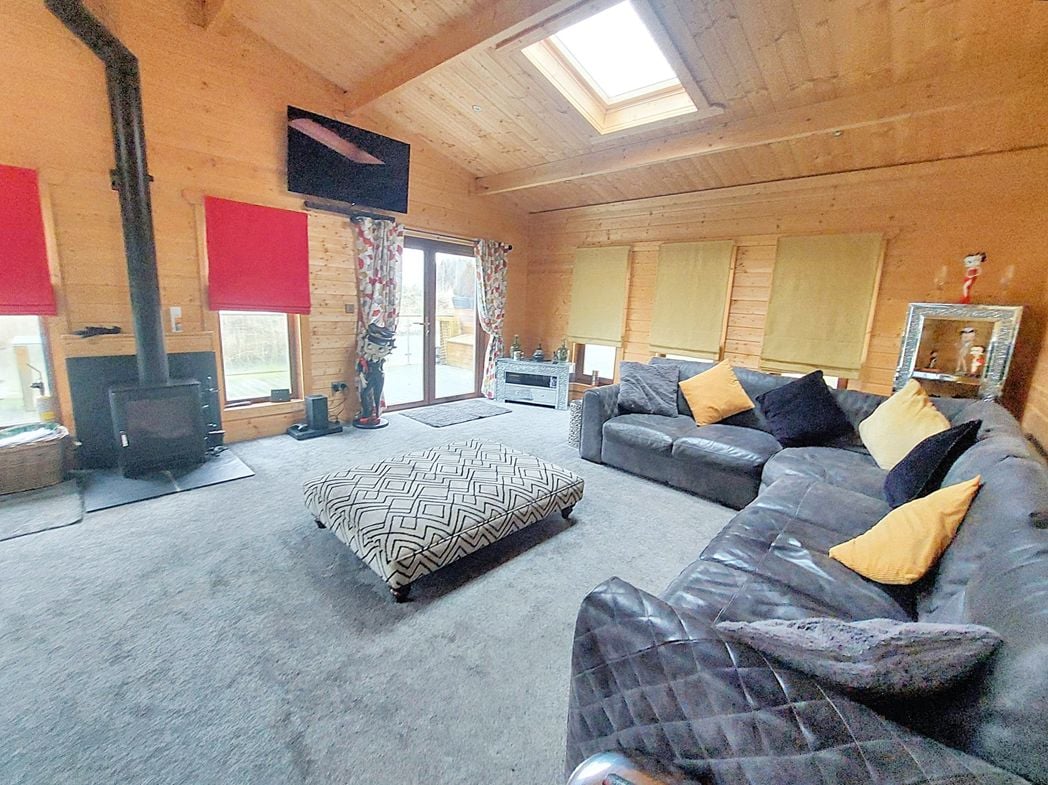 Property image 8 of 11