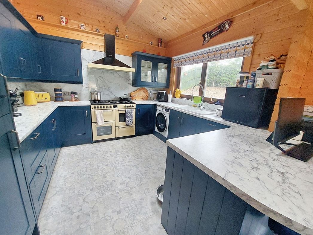 Property image 2 of 11