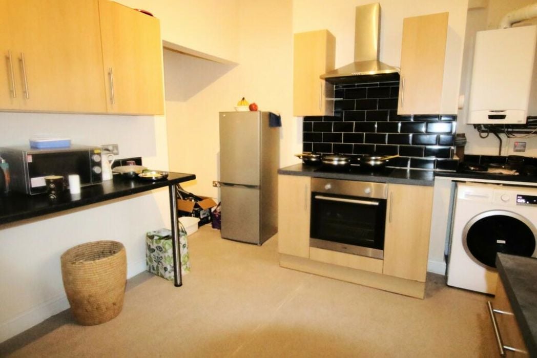 Property image 3 of 6