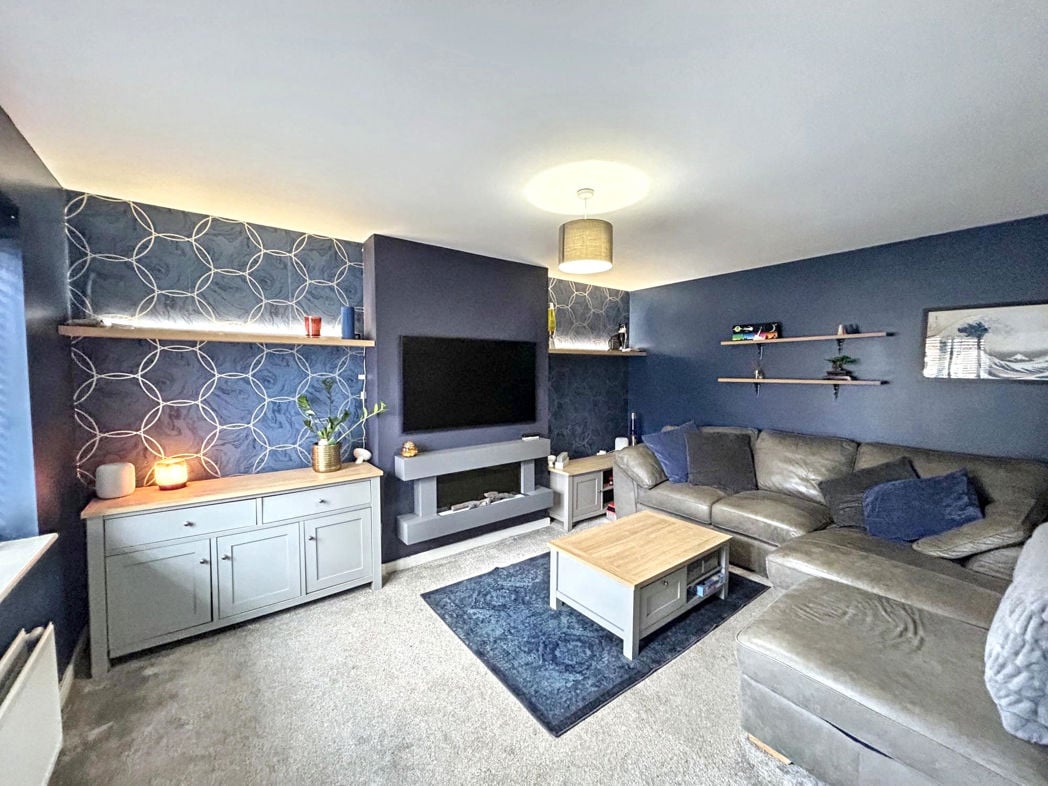 Property image 2 of 16