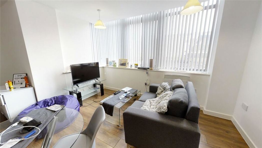 Property image 2 of 8