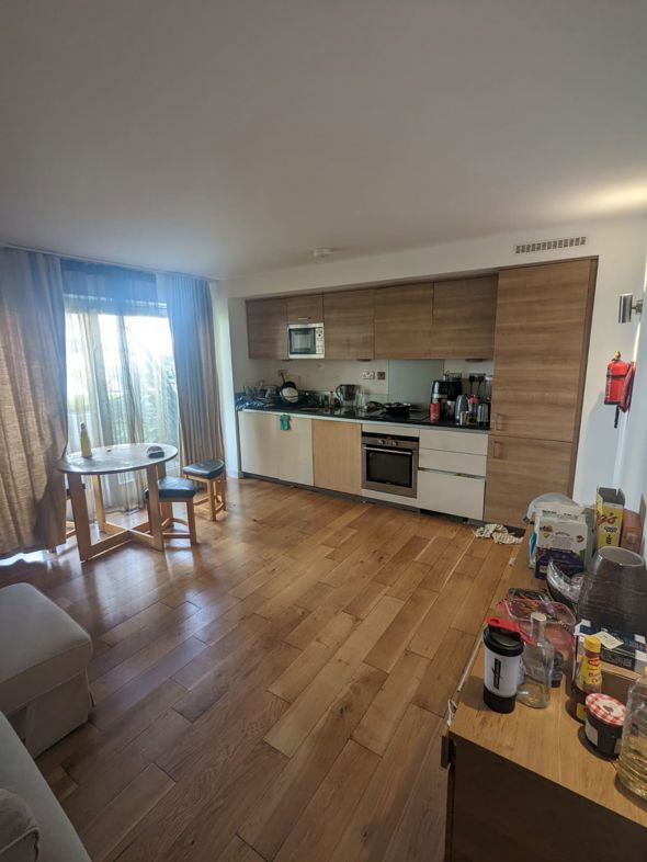 Property image 8 of 16