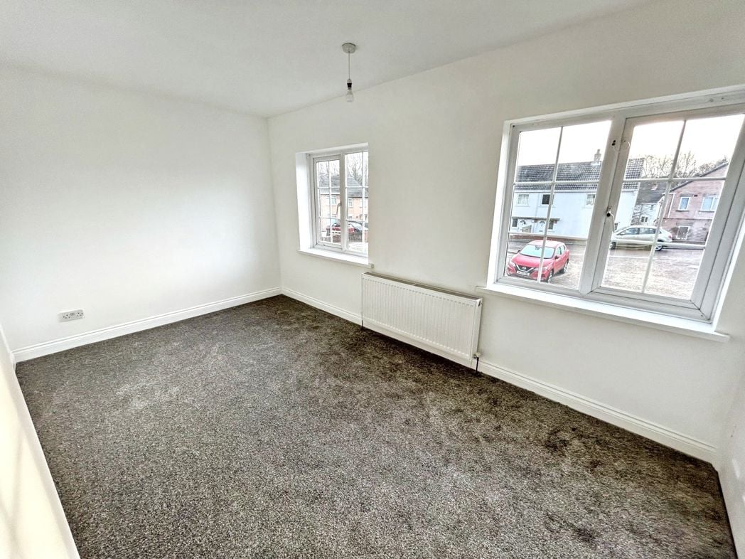 Property image 6 of 7