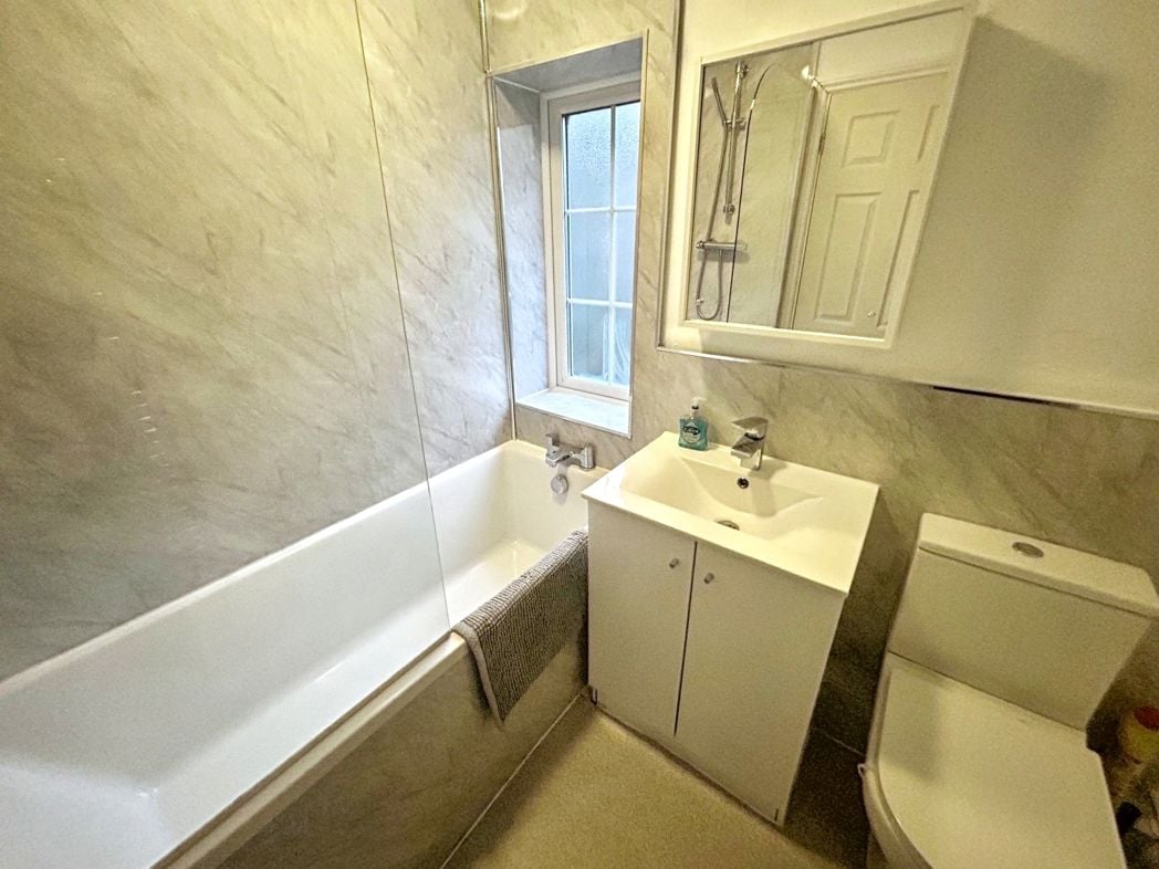 Property image 3 of 7