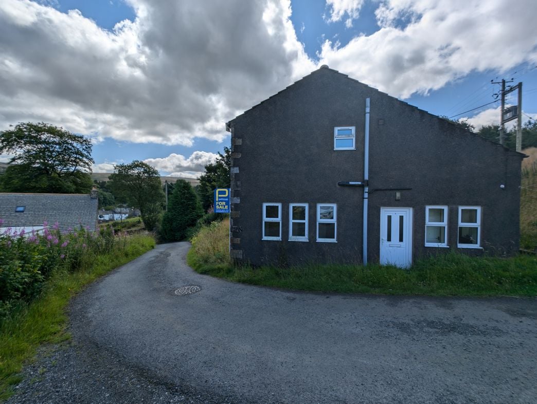 Property image 10 of 12