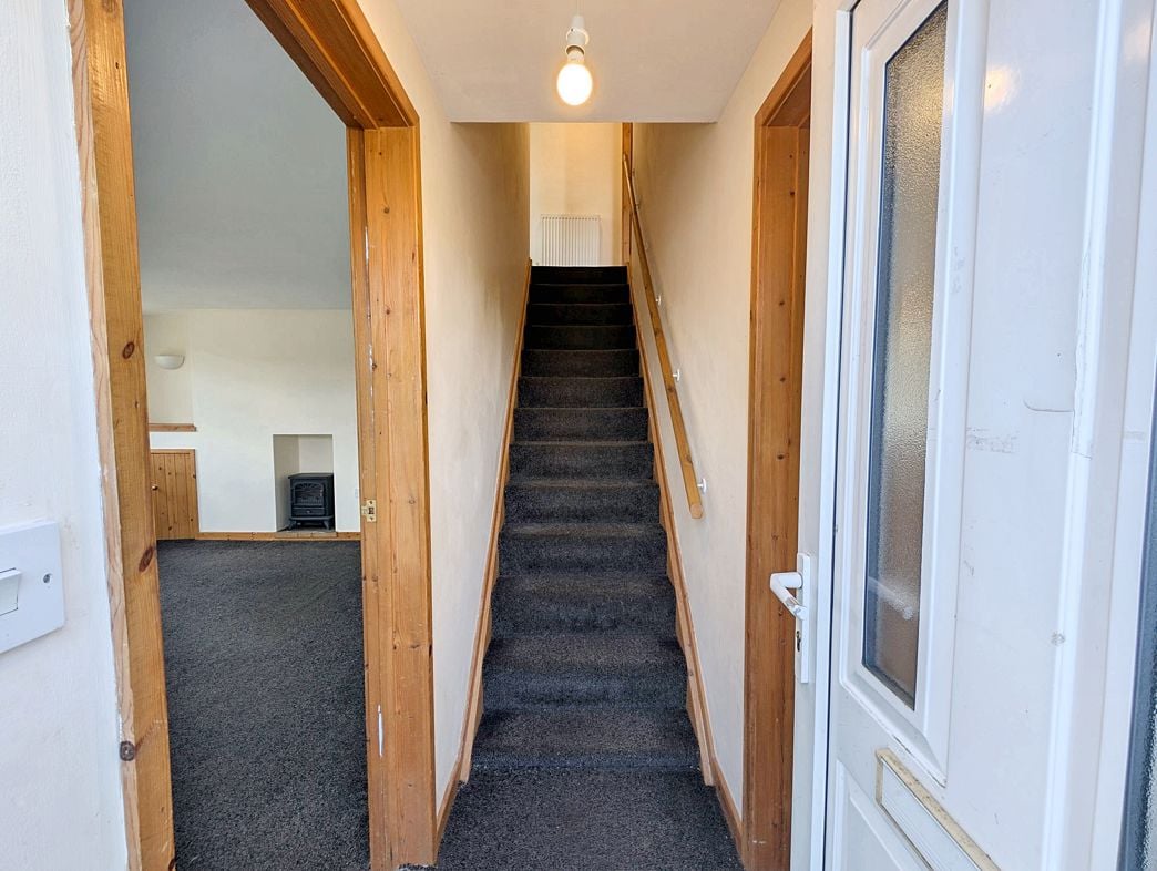 Property image 2 of 12