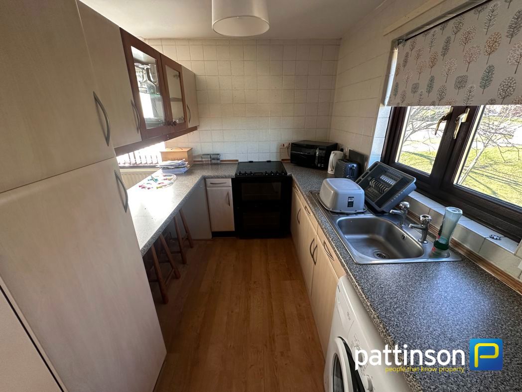 Property image 5 of 9