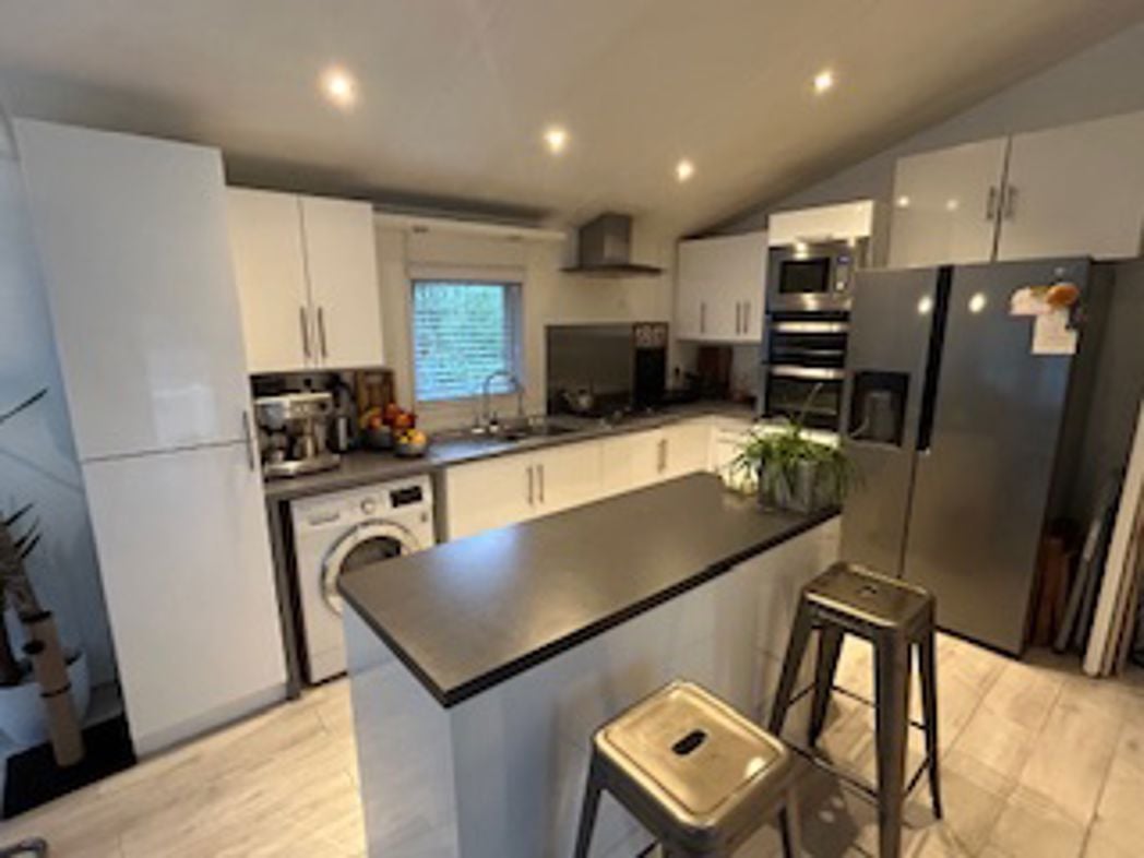Property image 2 of 13