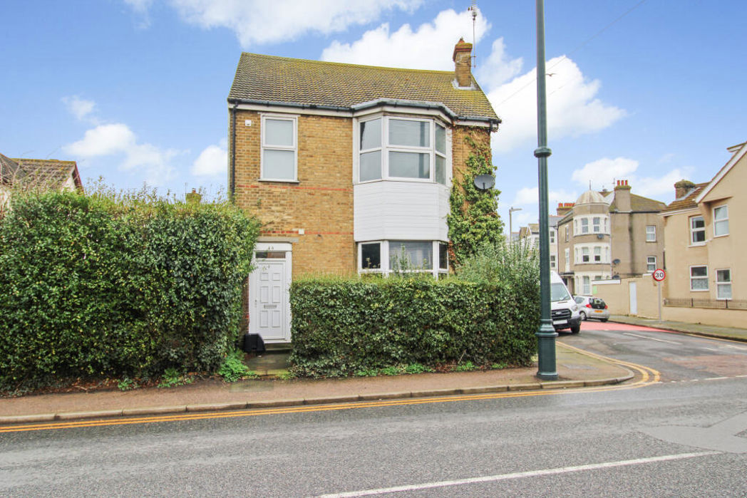 Property image 1 of 8