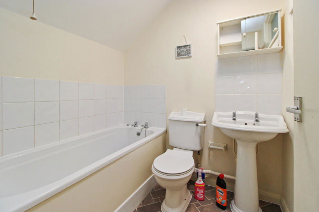 Property image 3 of 8