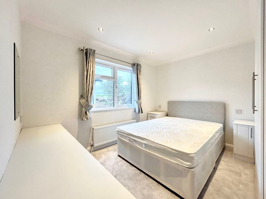 Property image 13 of 15