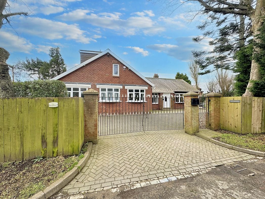 Property image 28 of 37