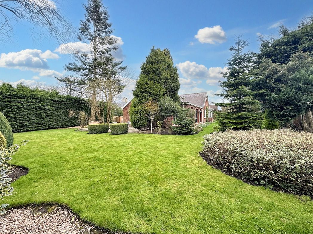 Property image 5 of 37