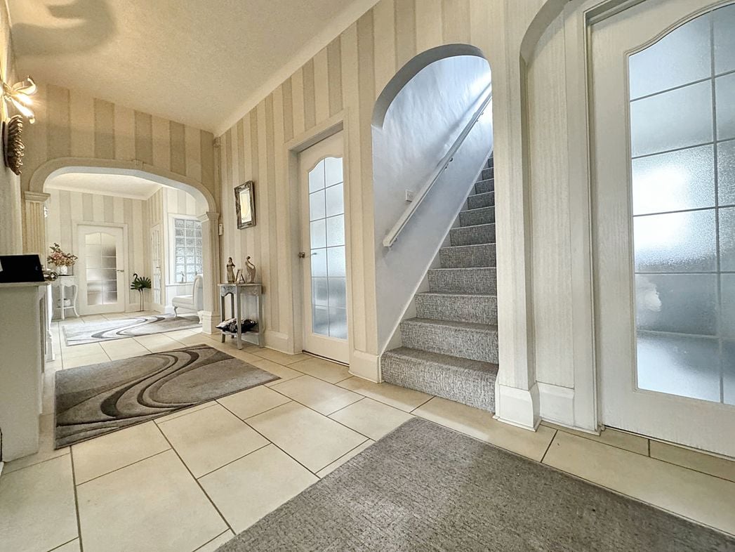 Property image 7 of 37